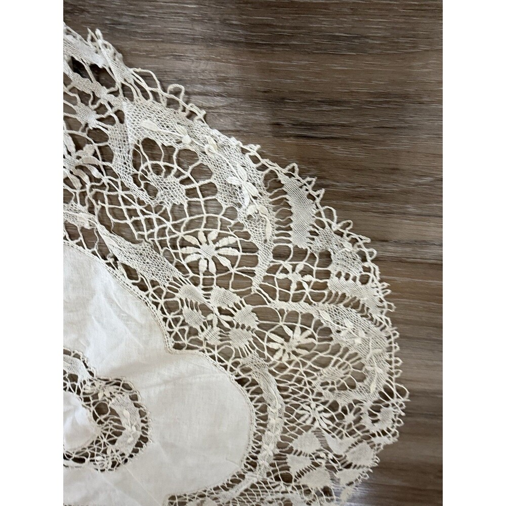 Italian Burano needle lace round 32” detailed doily (#2) - Picture 5 of 11
